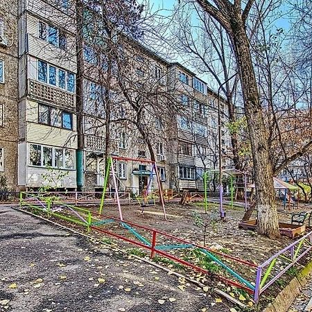 Апартаменты На Улице Клочкова, 128 Almaty Bagian luar foto