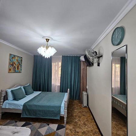 Апартаменты На Улице Клочкова, 128 Almaty Bagian luar foto