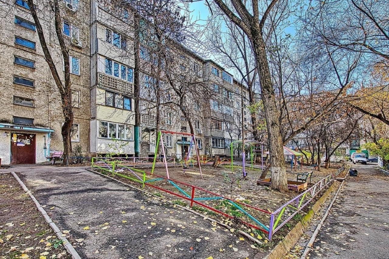 Апартаменты На Улице Клочкова, 128 Almaty Bagian luar foto