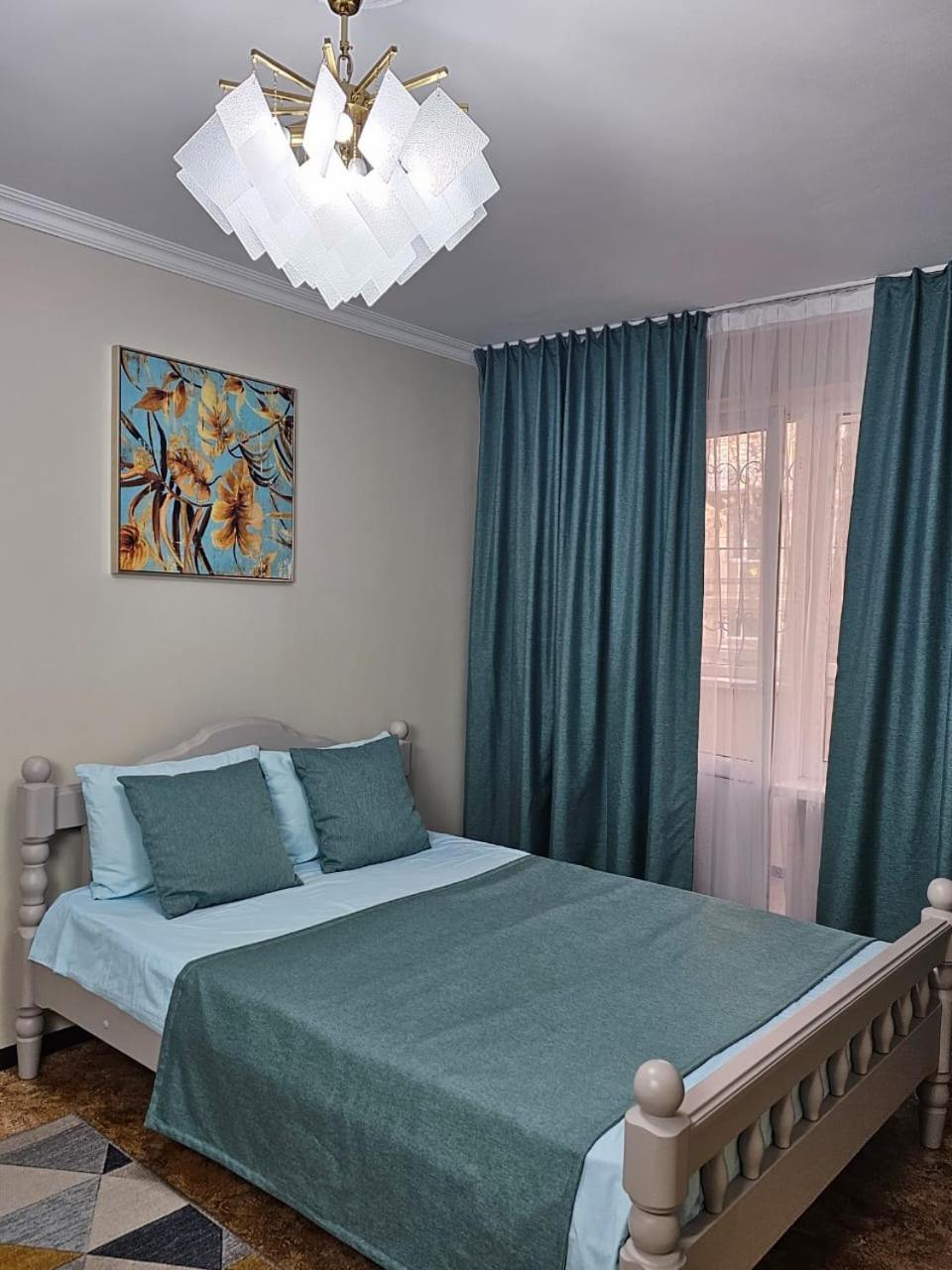 Апартаменты На Улице Клочкова, 128 Almaty Bagian luar foto