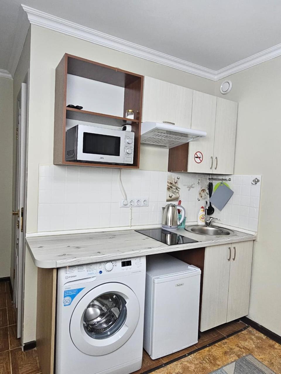 Апартаменты На Улице Клочкова, 128 Almaty Bagian luar foto
